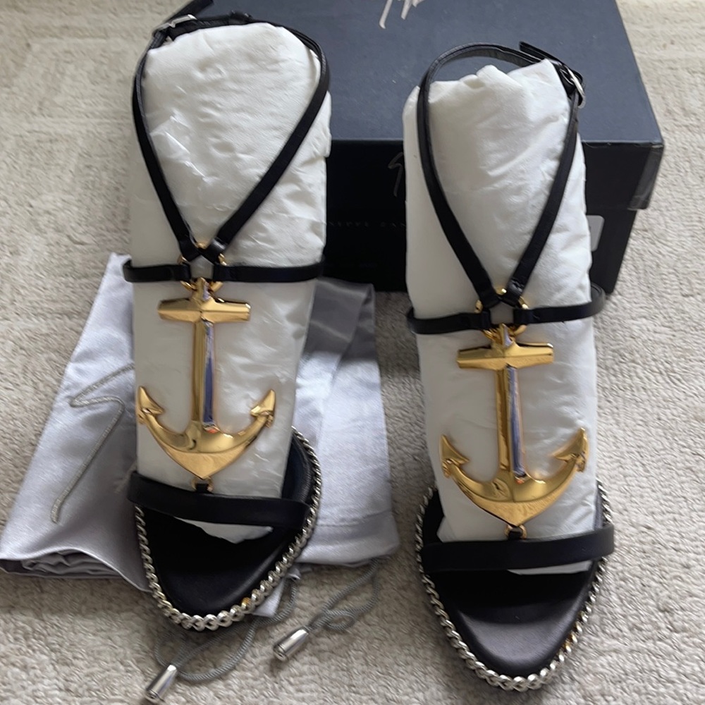 Giuseppe Zanotti Coline Anchor wedge sandal sz 40